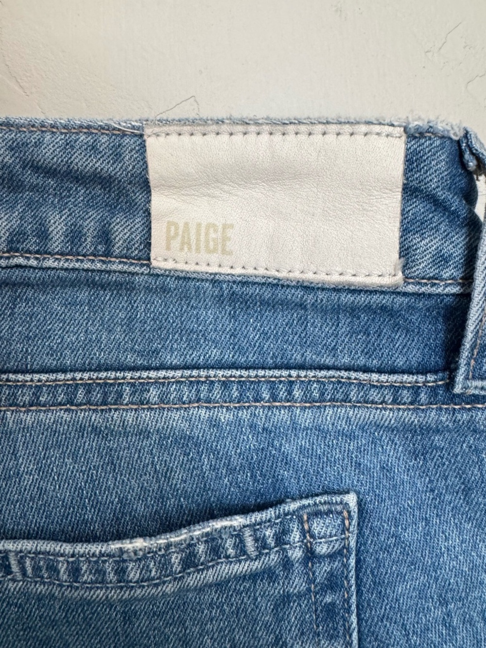 PAIGE Sloane Straight Leg Raw Hem Jeans Size 31 Mid Rise Bliss Distressed - Picture 4 of 7